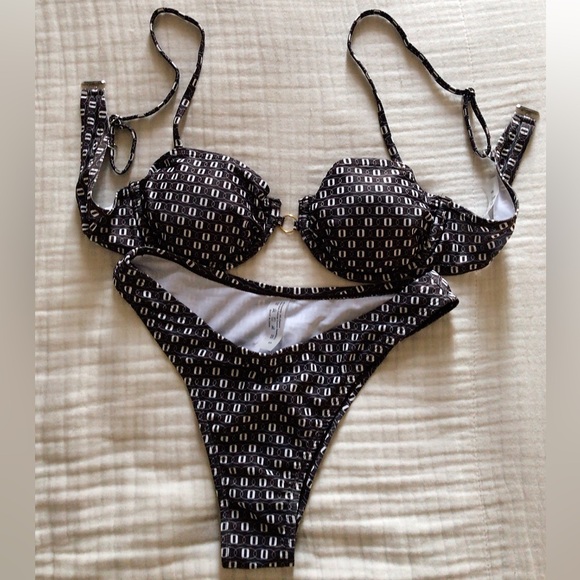 Small Brown Patterned Bikini Set - Picture 1 of 4